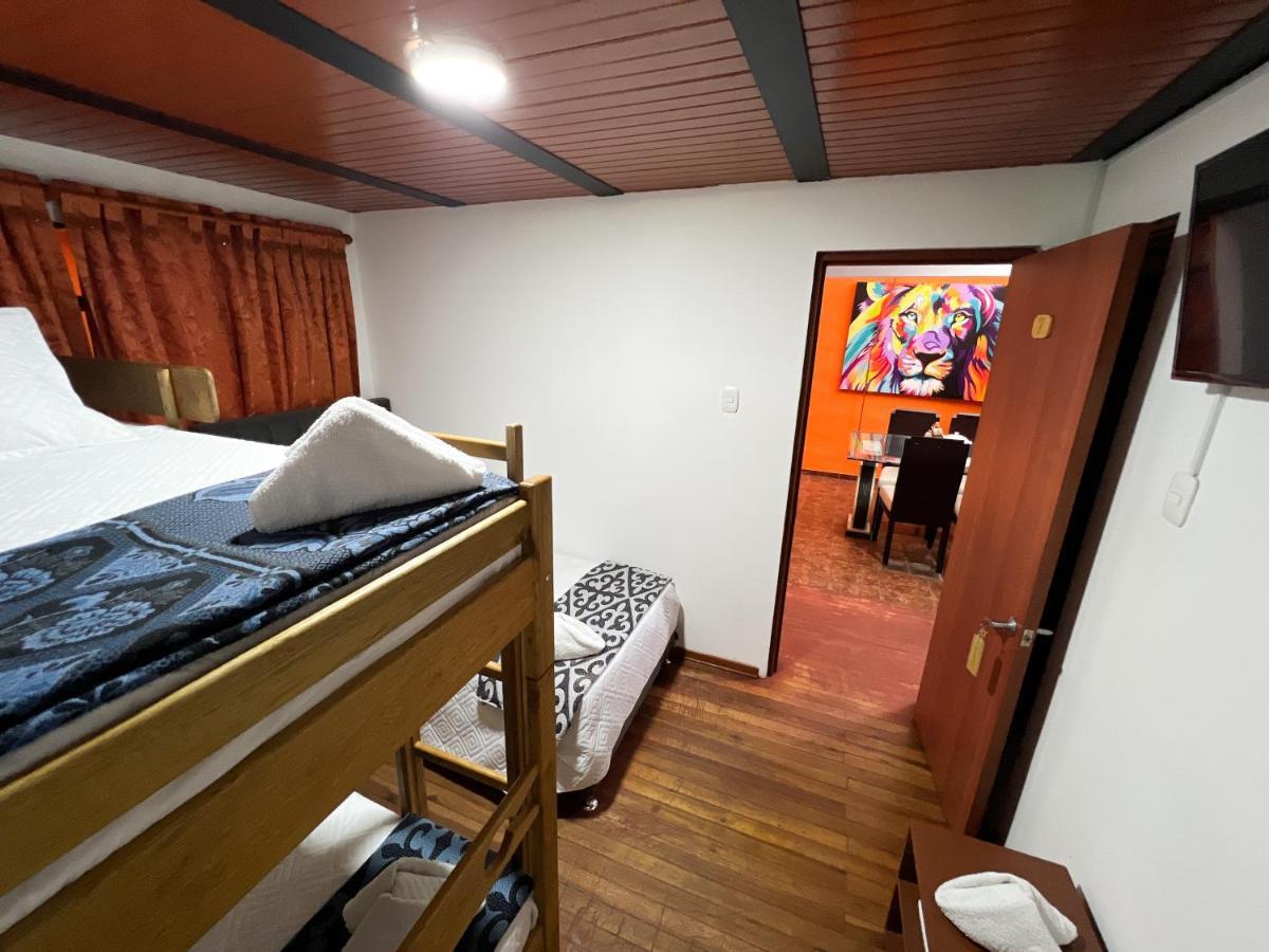 Hostal Casa Del Cafe โบโกตา ภายนอก รูปภาพ