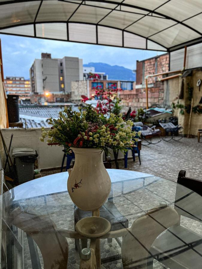 Hostal Casa Del Cafe โบโกตา ภายนอก รูปภาพ